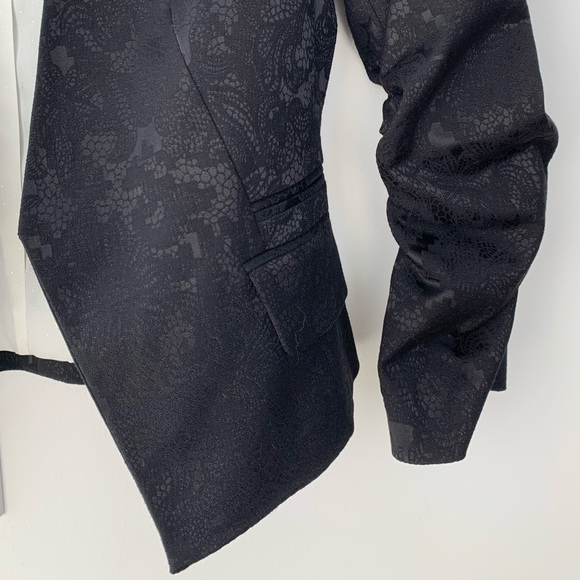 Chic black patterned blazer - Picture 3 of 6